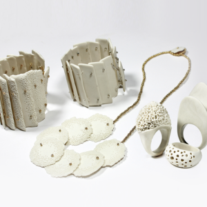 26-27-28 septembre 2026 MASTERCLASS Bijoux en porcelaine : création, bagues, colliers et bracelets avec assemblages sans soudures avec LUCA TRIPALDI