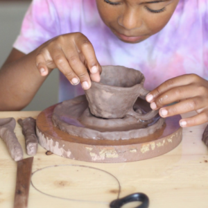 Cours de modelage enfants CM1-5ème, année 2026-2027 avec Pierre-Antoine - MERCREDI de 15h15 à 16h45