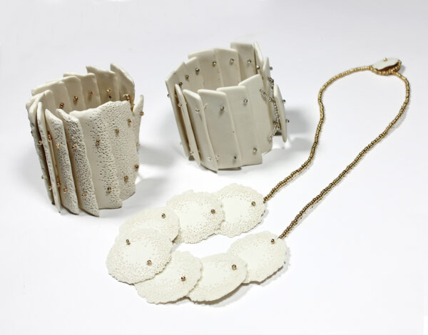 26-27-28 septembre 2026  MASTERCLASS Bijoux en porcelaine : création, moules en plâtre & assemblages sans soudures avec LUCA TRIPALDI